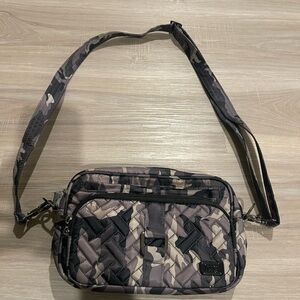 Lug Carousel XL Crossbody Bag - Camo
